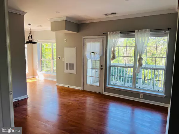 Alexandria, VA 22311,4551 STRUTFIELD LN #4337