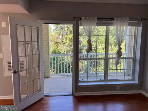 Alexandria, VA 22311,4551 STRUTFIELD LN #4337