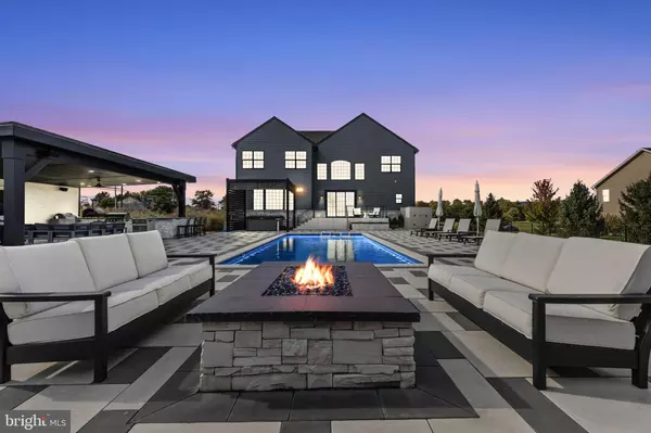 Mechanicsburg, PA 17050,2 FREEDOM CT