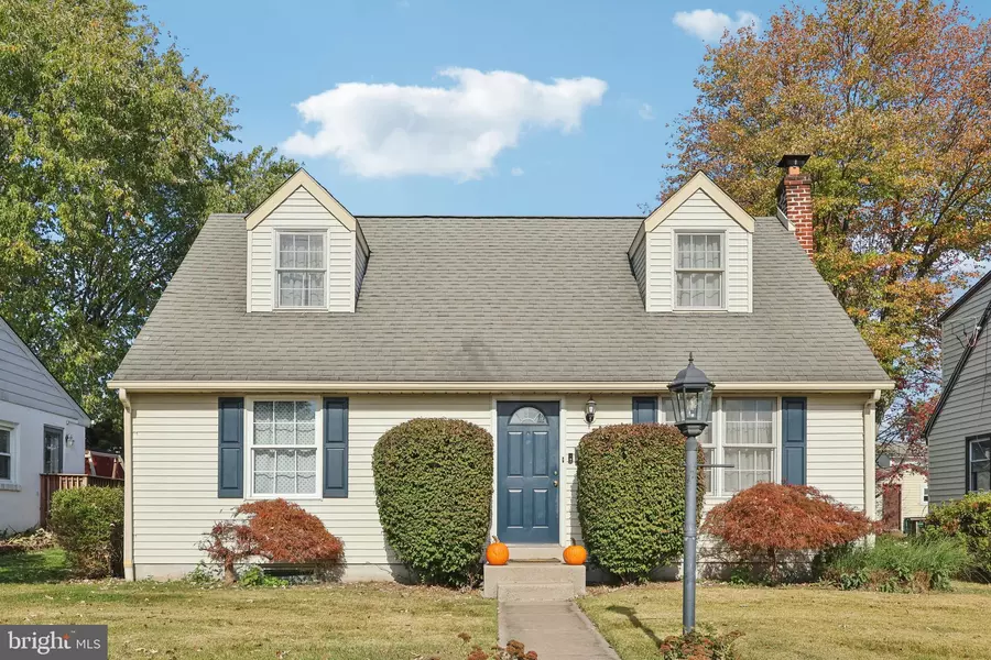 307 PERKIOMEN AVE, Lansdale, PA 19446