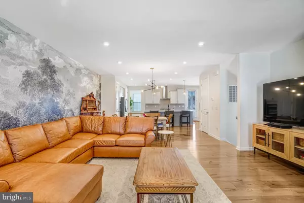 Woodbridge, VA 22192,5019 LITTLE MARTHA WAY