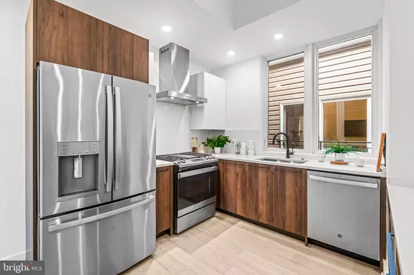 Philadelphia, PA 19146,1513 CHRISTIAN STREET #5