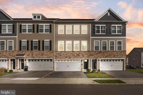 69 SISTER'S FARMSTEAD ROAD, Mount Laurel, NJ 08054