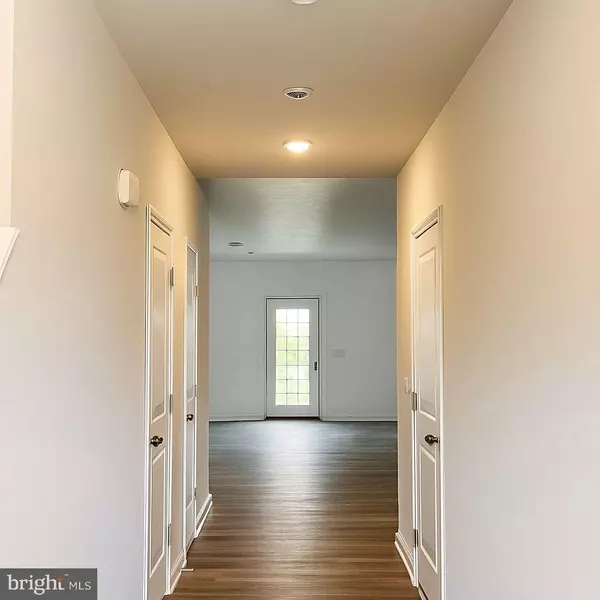 Luray, VA 22835,229 CATERPILLAR DR