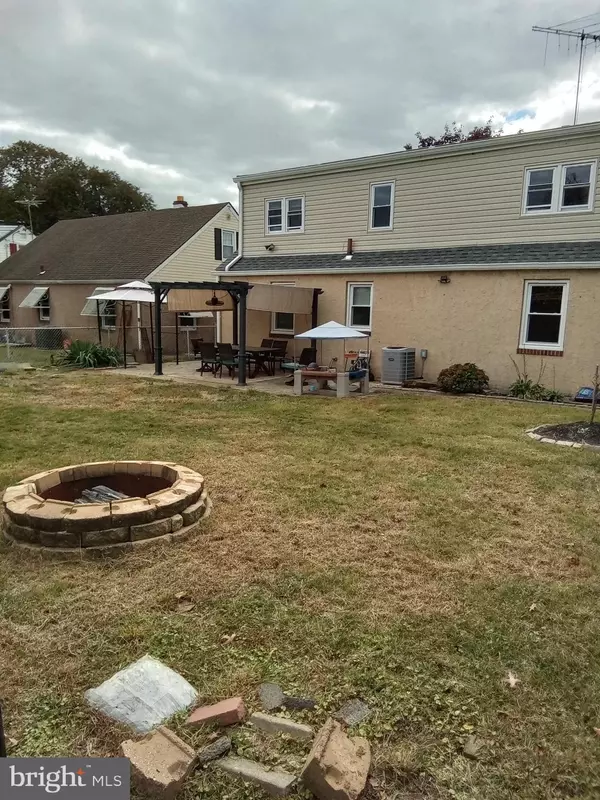 Philadelphia, PA 19111,1917 GRIFFITH ST