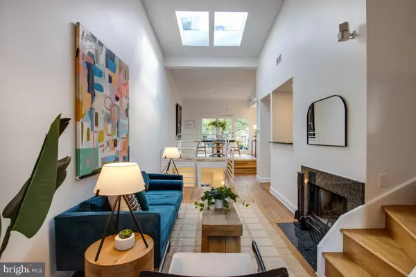 1713 18TH ST NW #A, Washington, DC 20009