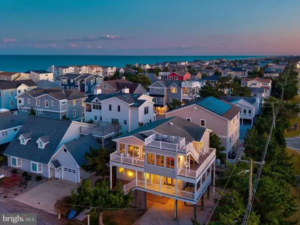 Bethany Beach, DE 19930,10 S 4TH ST