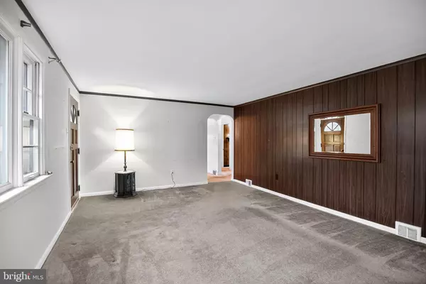 Royersford, PA 19468,420 N LEWIS RD