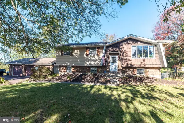 3021 FINLAND RD, Pennsburg, PA 18073