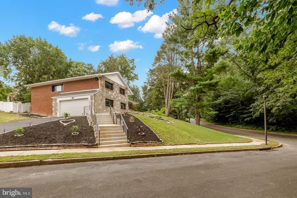 Philadelphia, PA 19119,7101 N MOUNT PLEASANT PL