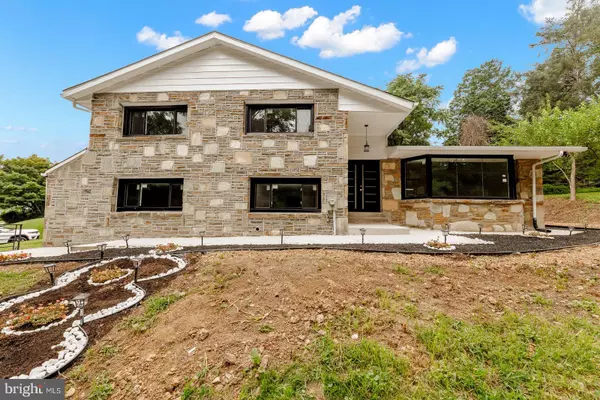 Philadelphia, PA 19119,7101 N MOUNT PLEASANT PL