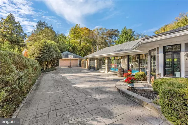 Haddonfield, NJ 08033,341 STATION AVE