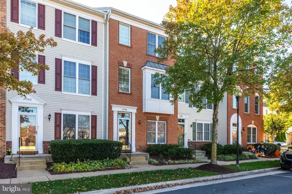25304 SHIPLEY TER, Chantilly, VA 20152