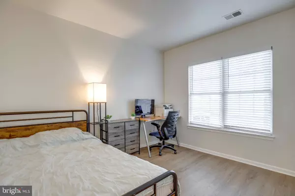 Chantilly, VA 20152,25304 SHIPLEY TER