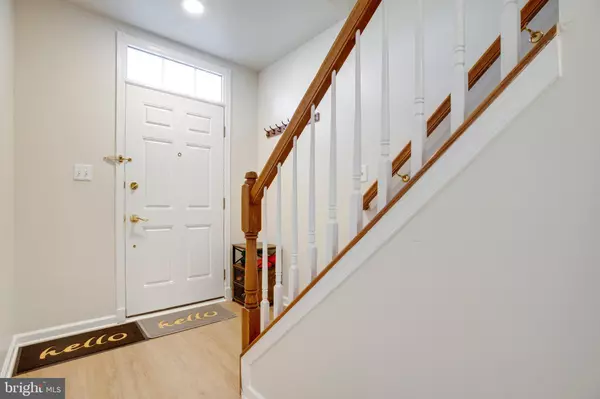 Chantilly, VA 20152,25304 SHIPLEY TER