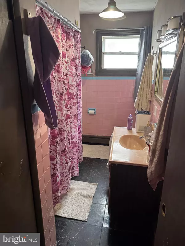 Girardville, PA 17935,25-27 W MAIN ST