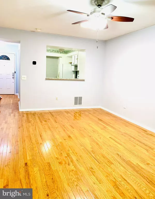 Centreville, VA 20120,14816 LYNHODGE CT