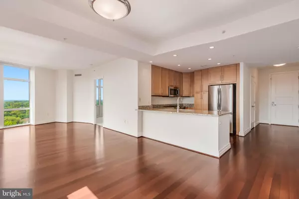 Mclean, VA 22102,8220 CRESTWOOD HEIGHTS DR #1105