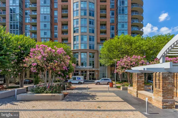 Mclean, VA 22102,8220 CRESTWOOD HEIGHTS DR #1105