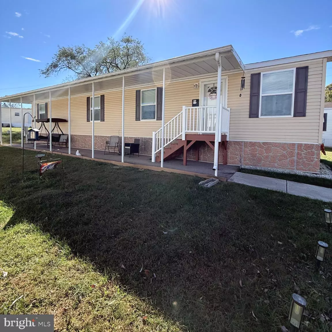 Media, PA 19063,182 FIFTH AVE