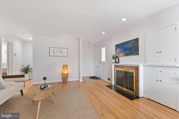 Takoma Park, MD 20912,8113 CARROLL AVE