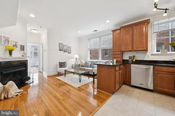 Washington, DC 20009,1438 COLUMBIA RD NW #305