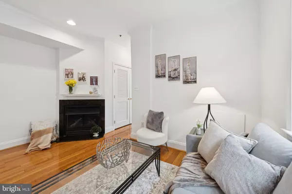 Washington, DC 20009,1438 COLUMBIA RD NW #305