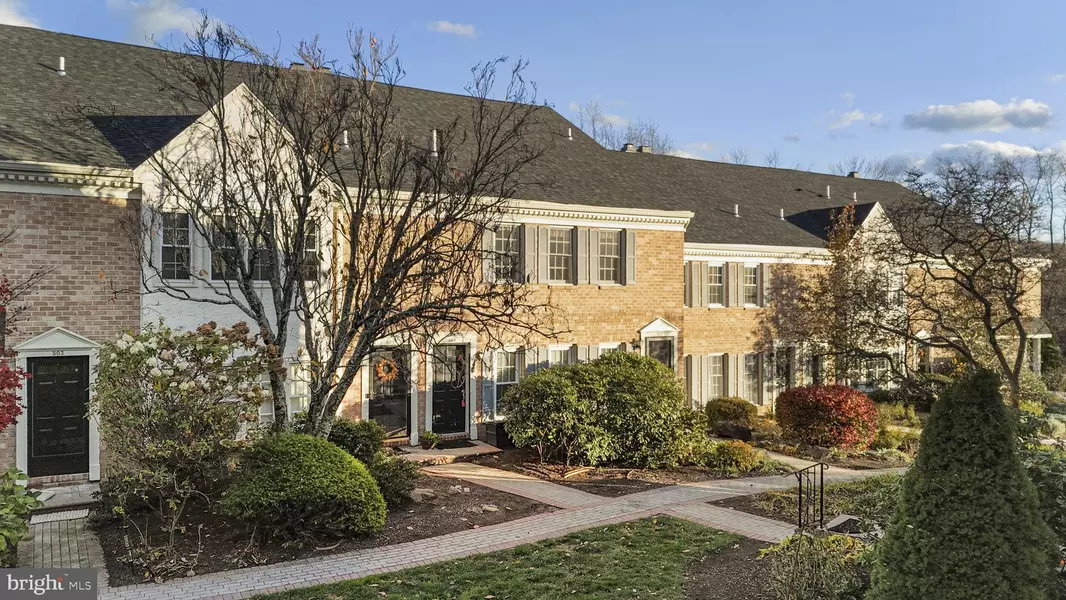 506 EVEREST CIR #506, West Chester, PA 19382