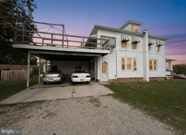 Hanover, PA 17331,20 & 20 1/2 MONROE ST