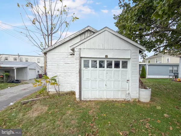 Hanover, PA 17331,20 & 20 1/2 MONROE ST