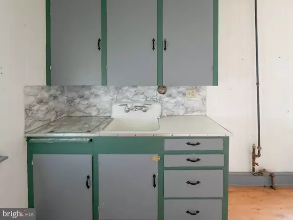 Hanover, PA 17331,20 & 20 1/2 MONROE ST