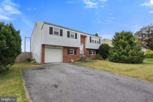 Mechanicsburg, PA 17055,4 E SCHOOLSIDE DRIVE