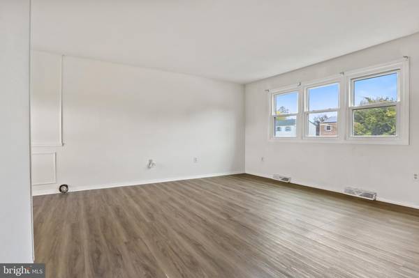 Mechanicsburg, PA 17055,4 E SCHOOLSIDE DRIVE