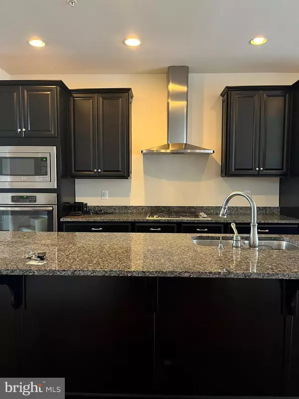 Hanover, MD 21076,7812 PATTERSON WAY