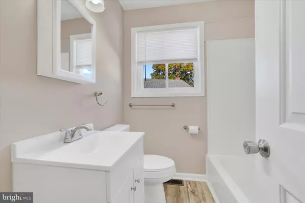 York, PA 17404,1212 LIVINGSTON RD