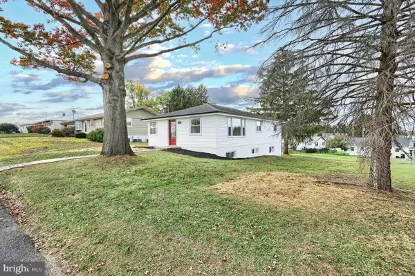 Hanover, PA 17331,52 OAK DR