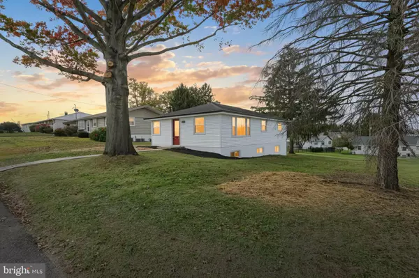 Hanover, PA 17331,52 OAK DR