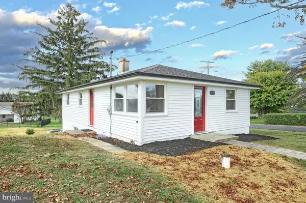 Hanover, PA 17331,52 OAK DR