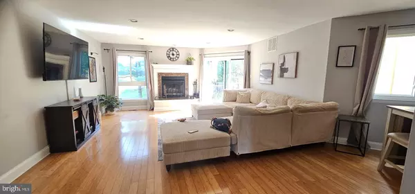 Mount Laurel, NJ 08054,605-605 AUGUSTA CIR