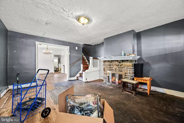 Philadelphia, PA 19119,102 W CLIVEDEN ST