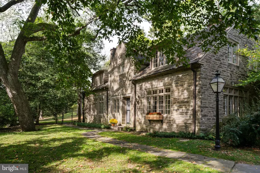 452 W CHESTNUT HILL AVE, Philadelphia, PA 19118