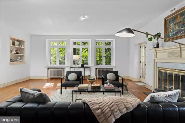 Philadelphia, PA 19118,452 W CHESTNUT HILL AVE