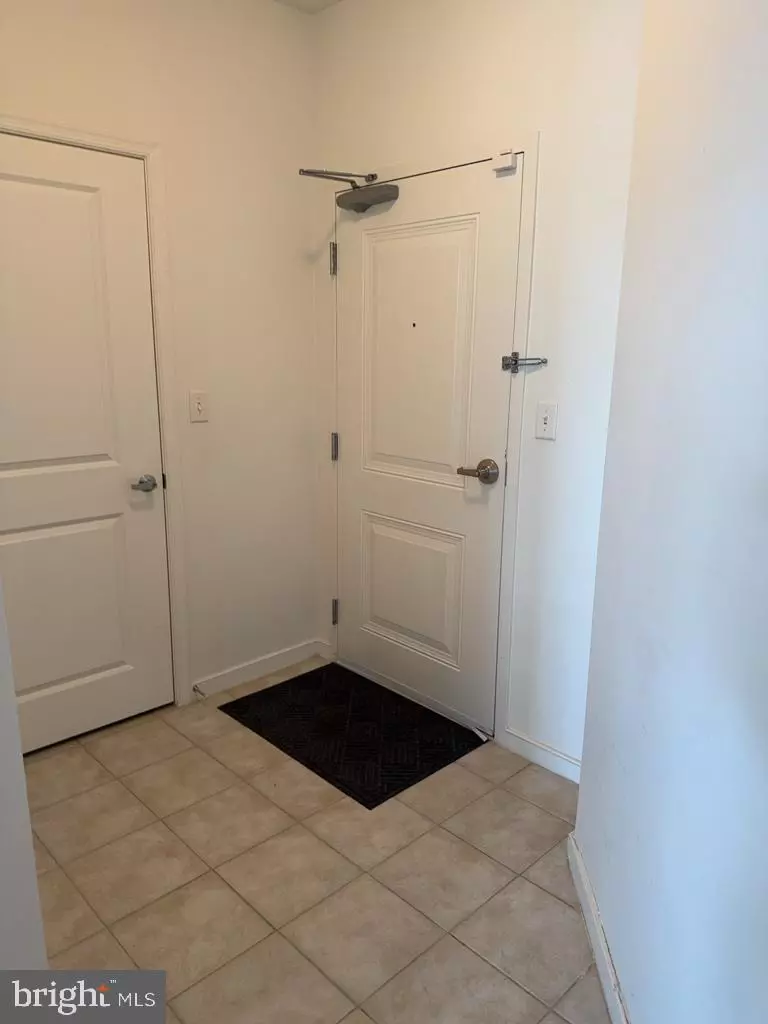 Hyattsville, MD 20782,6506 AMERICA BLVD #506