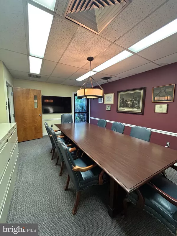 West Chester, PA 19380,810 DOWNINGTOWN PIKE