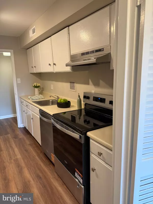 Falls Church, VA 22044,3101 S MANCHESTER ST #415