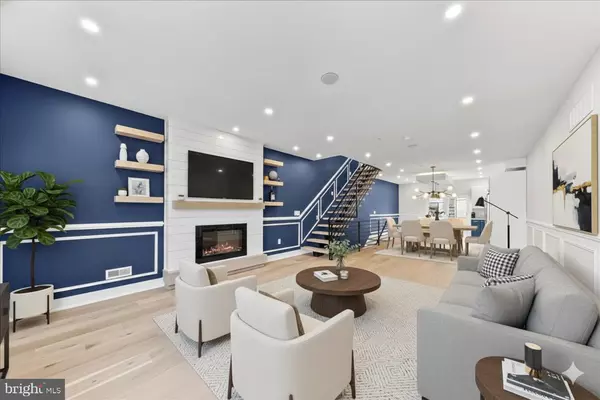 Philadelphia, PA 19146,2034 REED ST