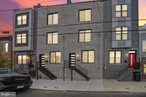 Philadelphia, PA 19146,2034 REED ST