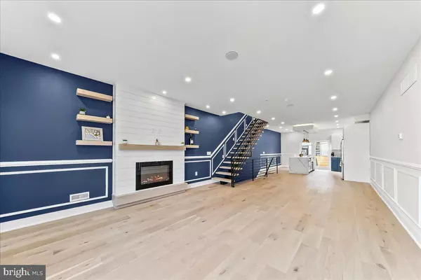 Philadelphia, PA 19146,2034 REED ST