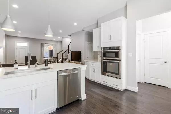 Alexandria, VA 22301,2102 MAIN LINE BLVD