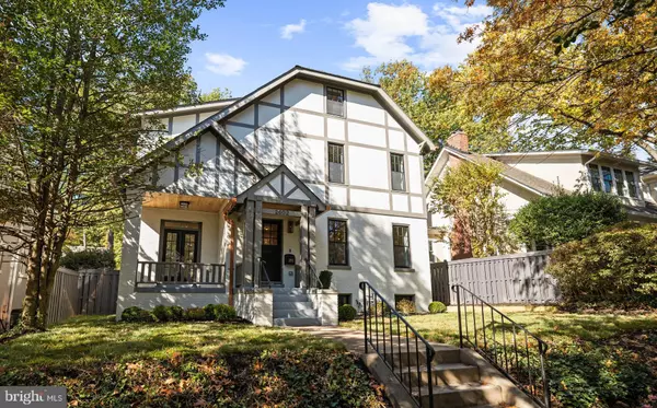 2602 36TH PL NW, Washington, DC 20007